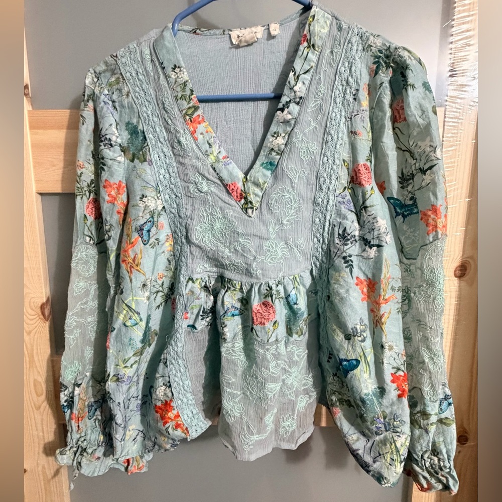 Let Me Be beautiful blouse